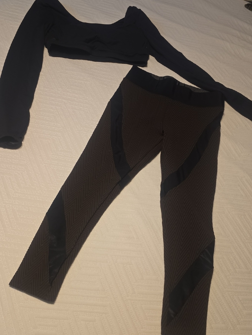 Women's Brown Chevron Leggings with Black Diagonal Panels & Top Brand New Medium